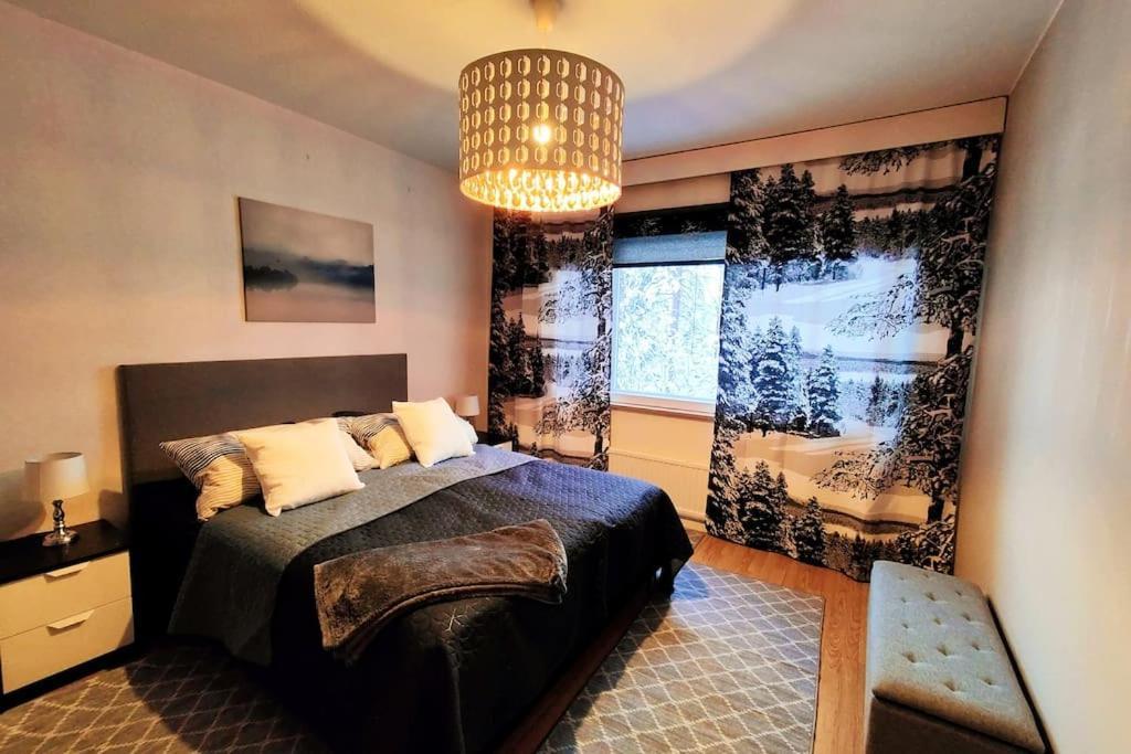 Spacious Apartment With Balcony And Free Wifi 罗瓦涅米 外观 照片